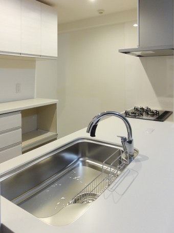 いつでも笑顔が見たいからオープンなキッチンに いつでも笑顔が見たいからオープンなキッチンに